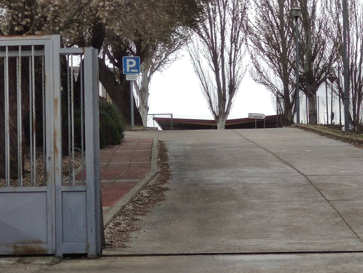 La entrada al centro de menores Zambrana.