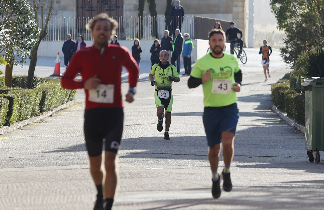 Medio centenar de participantes en el Duatlón de Villasarracino