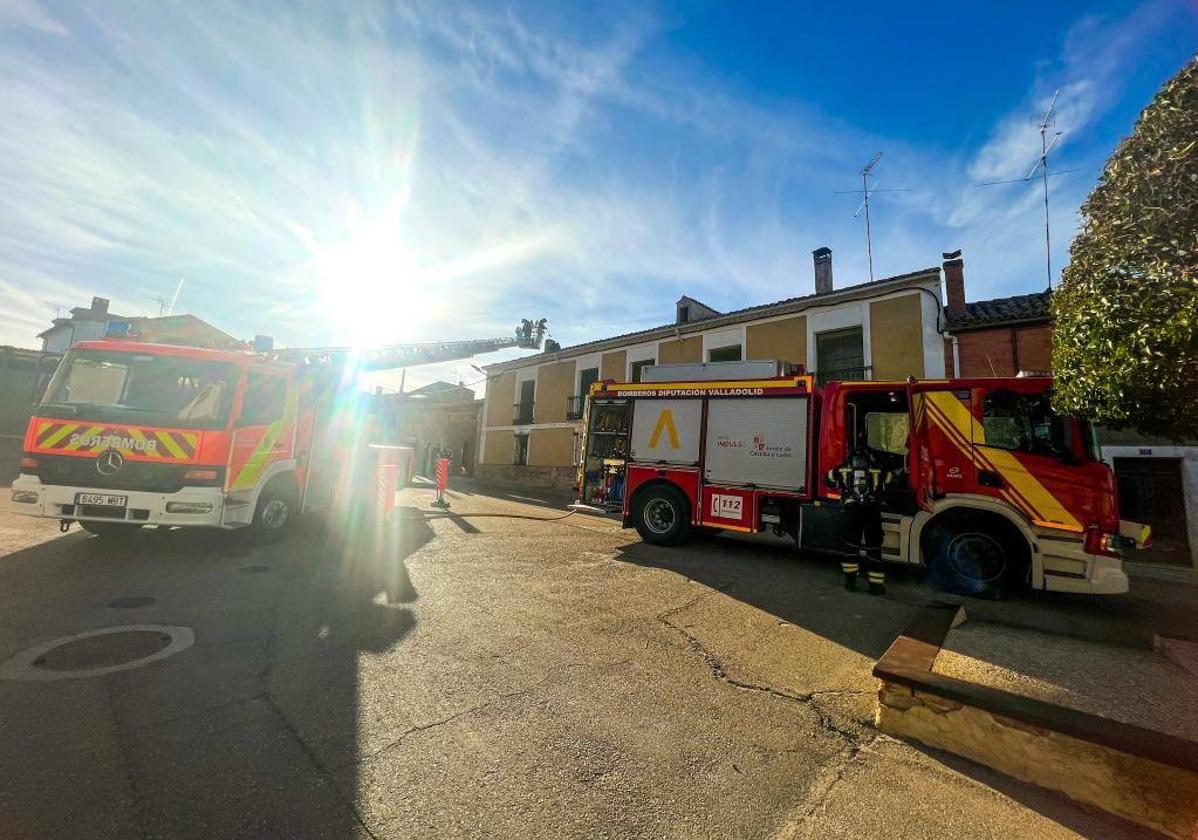 Los bomberos, en el lugar de los hechos.