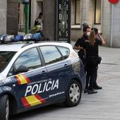 Heridos varios policías tras detener a dos jóvenes por robar móviles