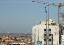 Construcción de un bloque de viviendas en el barrio de Comunidad de Ciudad y Tierra.