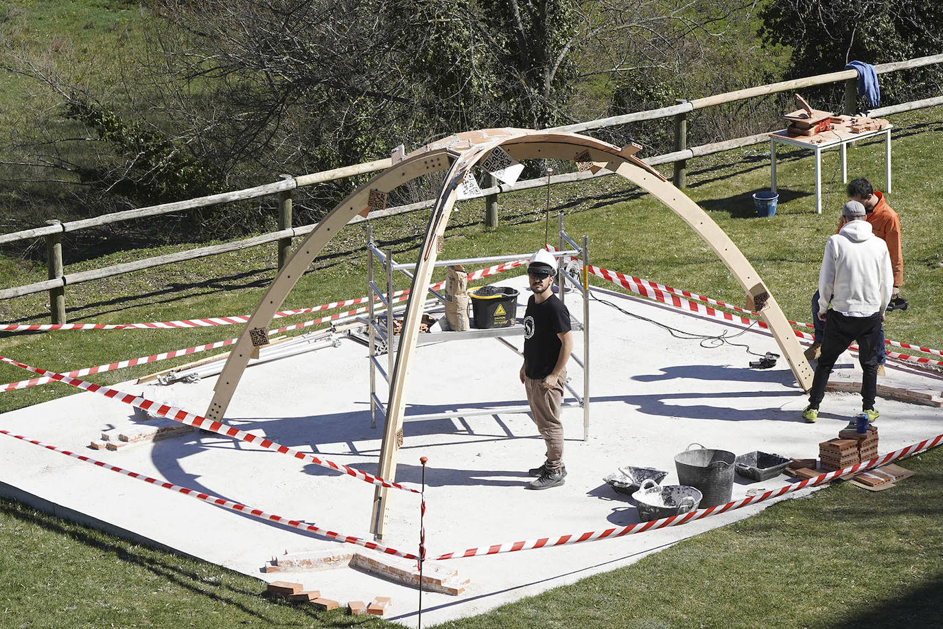 Trabajos de construcción de la bóveda.