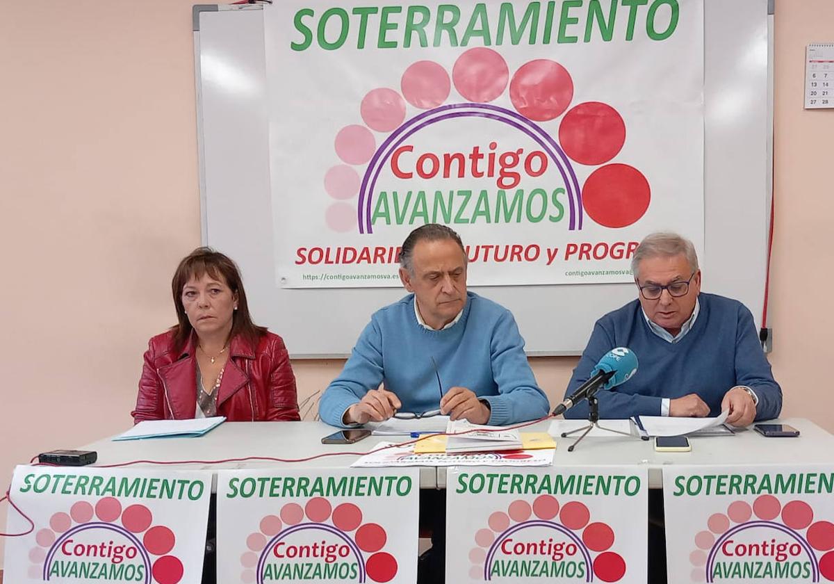 Cecilio Vadillo, en el centro, en la presentación de Contigo Avanzamos