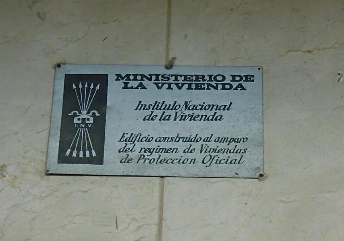 Placa franquista en Laguna de Duero