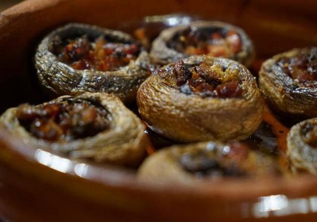 Champiñones rellenos en la pizzería 'La Nonna' en Valladolid