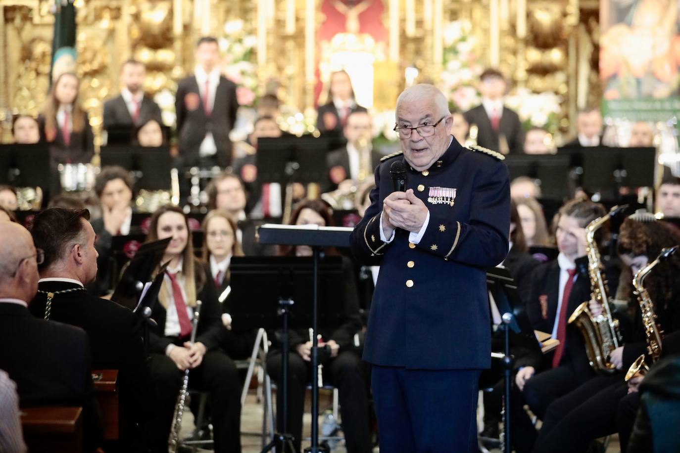 La banda municipal ofrece un concierto en la iglesia de la Vera Cruz