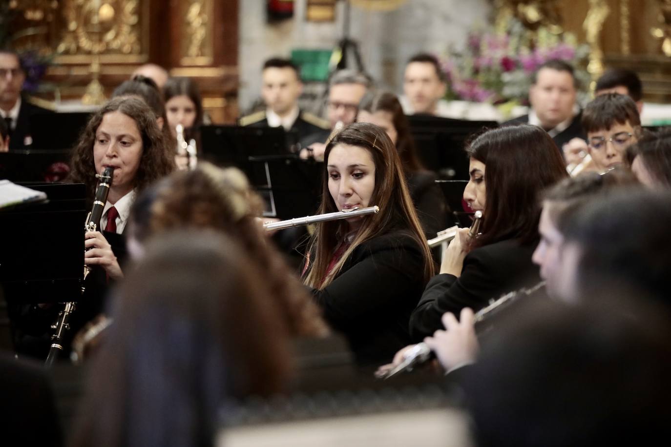 La banda municipal ofrece un concierto en la iglesia de la Vera Cruz