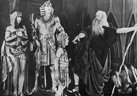 Fotograma de la primera versión de 'Los diez mandamientos', de Cecil B. DeMille.