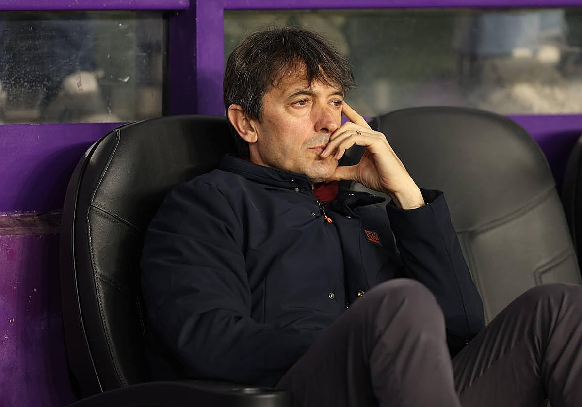 Pacheta, pensativo, antes del Real Valladolid-Real Madrid del pasado 30 de diciembre