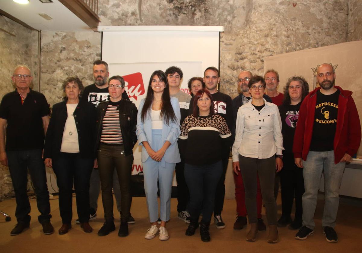 Lucía Arranz, en el centro, junto a los miembros de la candidatura.