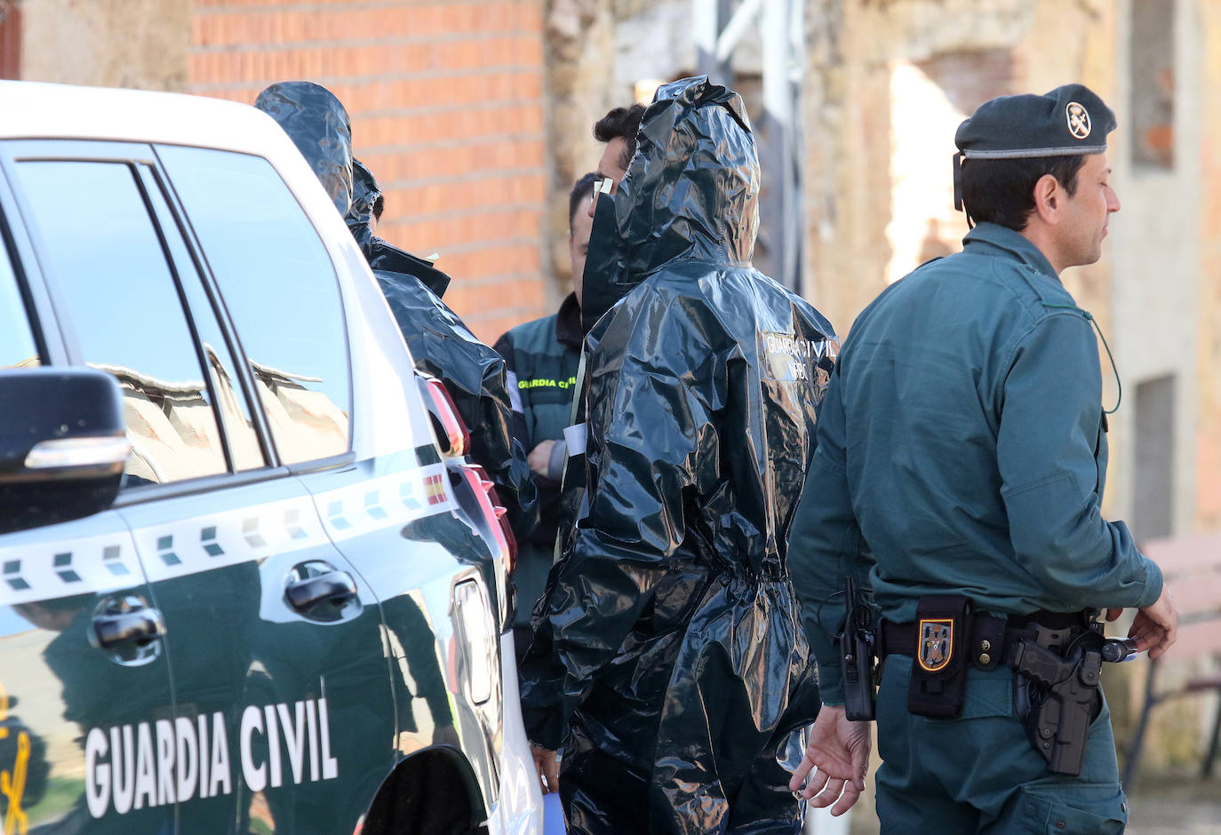 Operativo de la Guardia Civil para esclarecer las muertes en Carbonero de Ahusín