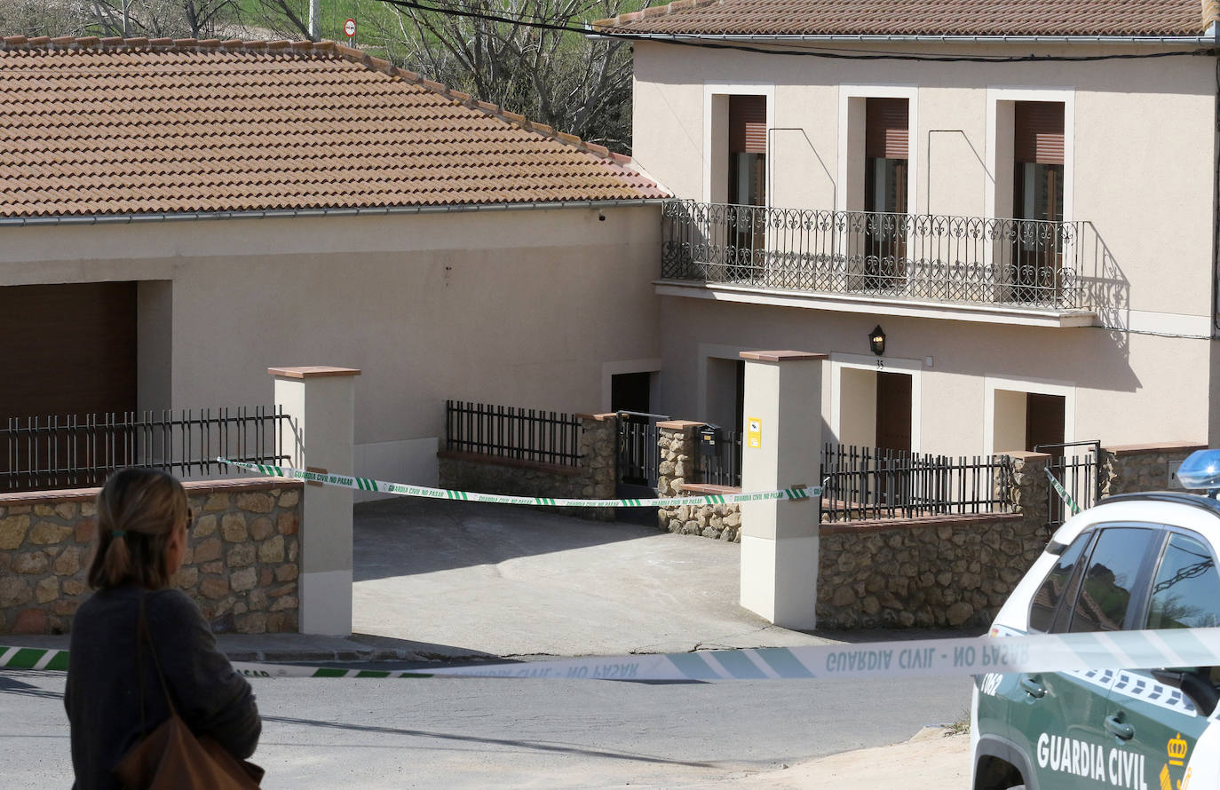 Operativo de la Guardia Civil para esclarecer las muertes en Carbonero de Ahusín