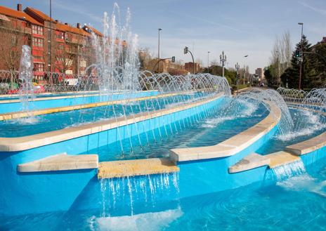 Imagen secundaria 1 - Fuente de la rotonda del Paseo de Zorrilla.