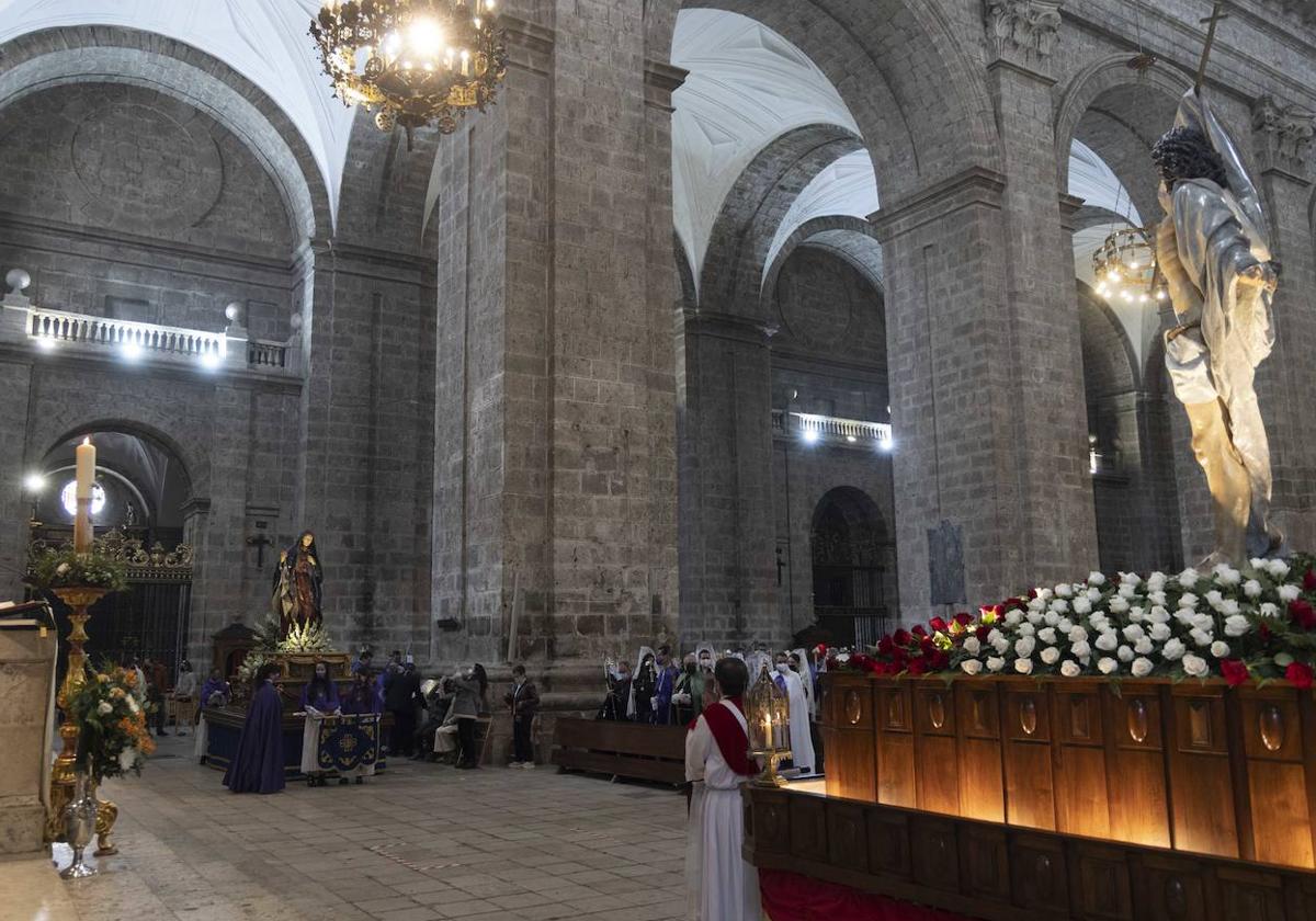 Procesión del Encuentro de Jesús Resucitado con la Virgen de la Alegría.