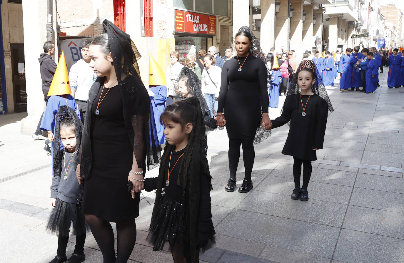 La procesión infantil del Divino Maestro por las calles de Palencia