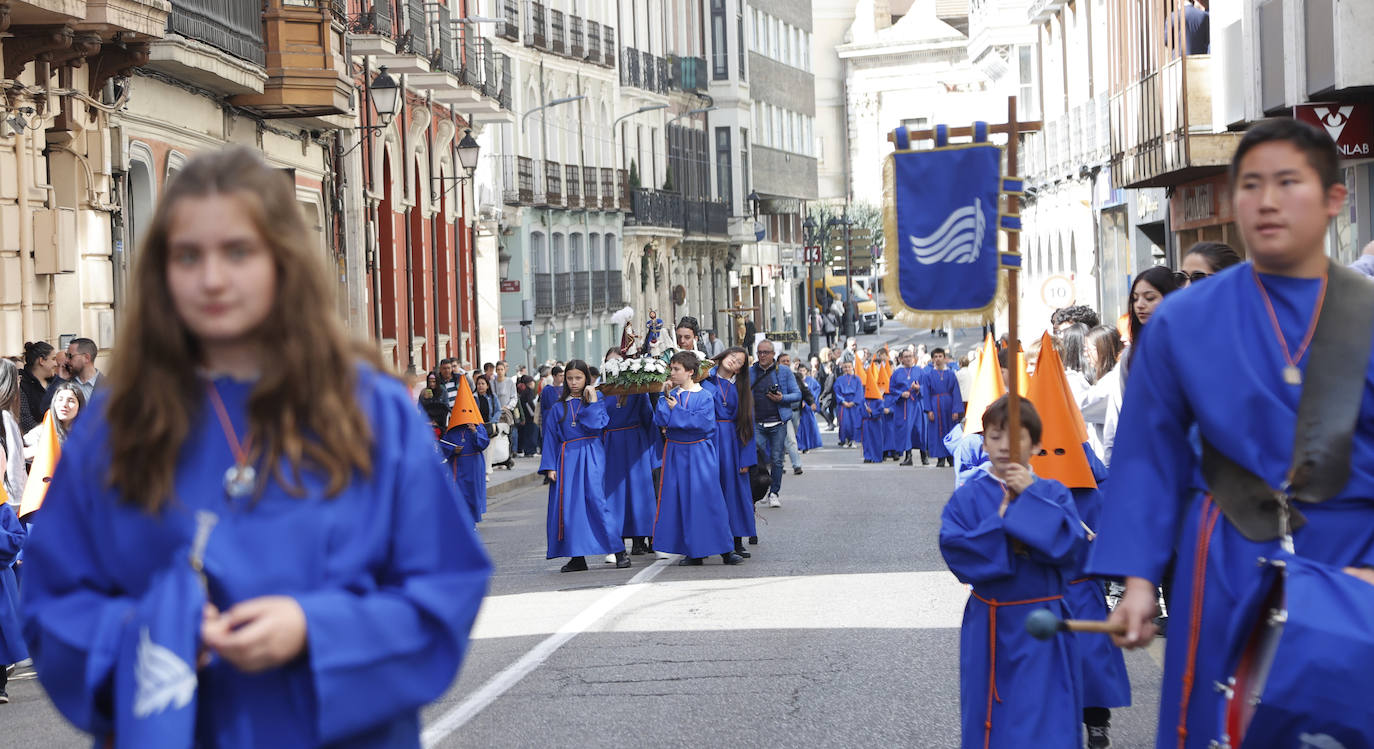 La procesión infantil del Divino Maestro por las calles de Palencia