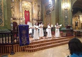 Un momento del concierto de Egeria en los Filipinos.