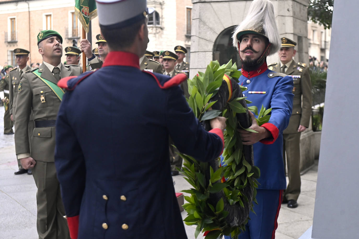 Arriado Solemne de la Bandera en la Plaza de San Pablo