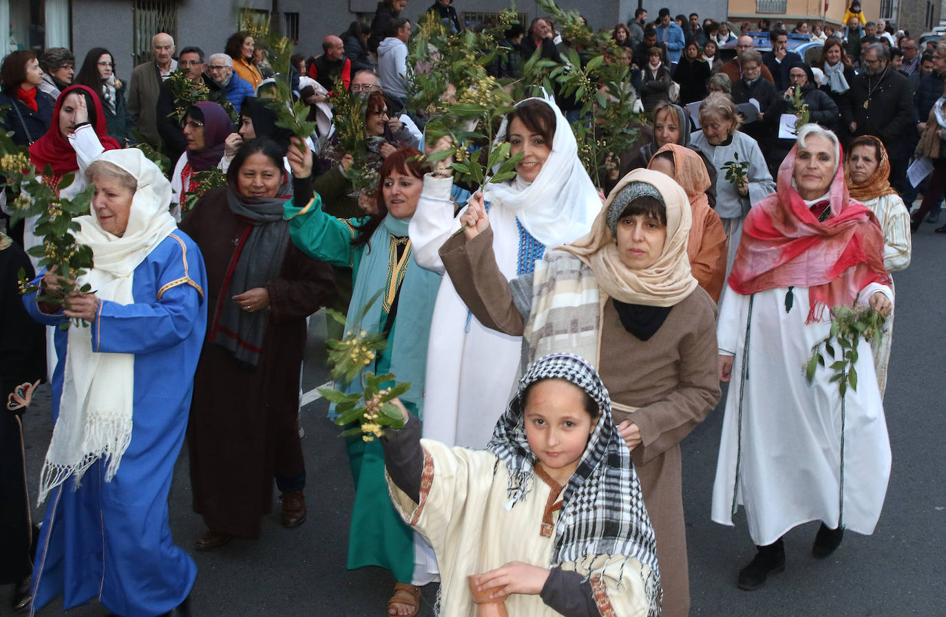 Vía Crucis en el barrio de San José.