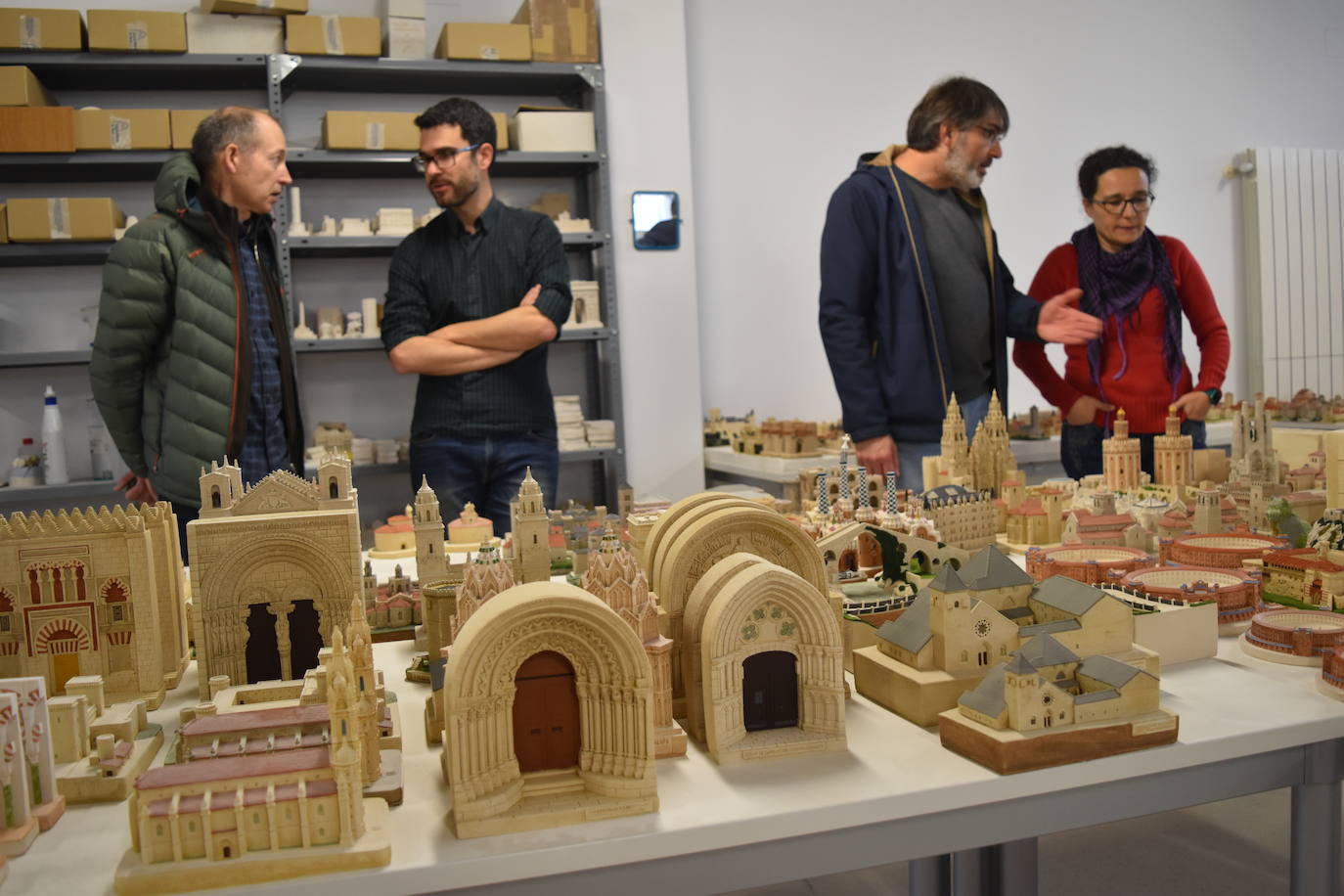 Miniaturas de arte en Aguilar