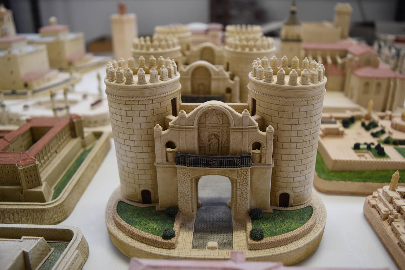 Miniaturas de arte en Aguilar