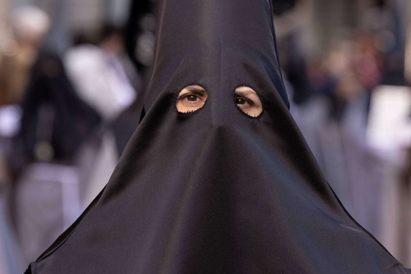 El Cristo de la Misión y el de las Cinco Llagas rezan en Valladolid por los vulnerables