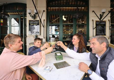 Imagen secundaria 1 - Un brindis por La Borriquilla en Valladolid