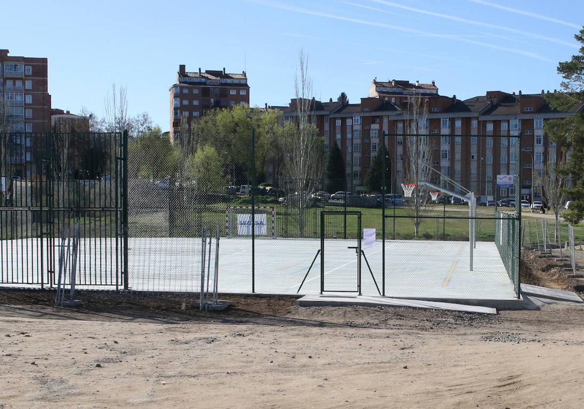 Nueva pista polideportiva en La Albuera.