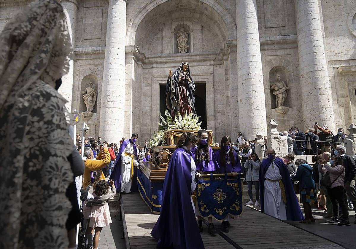 El paso 'Virgen de la Alegría' en la Procesión del Encuentro de Jesús Resucitado con la Virgen de la Alegría.