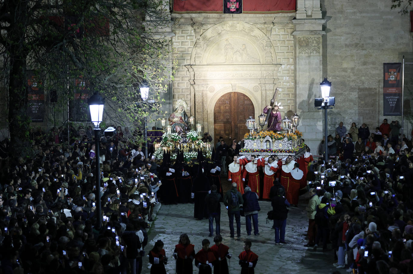 El encuentro desde el punto de vista de la virgen de las Angustias