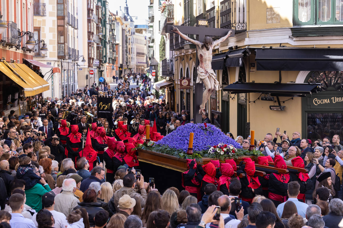 Procesión del Santísimo Cristo de la Luz en la Semana Santa de Valladolid