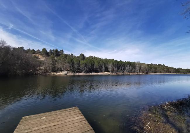 Embalse de La Santa Espina, uno de los escenarios del libro.