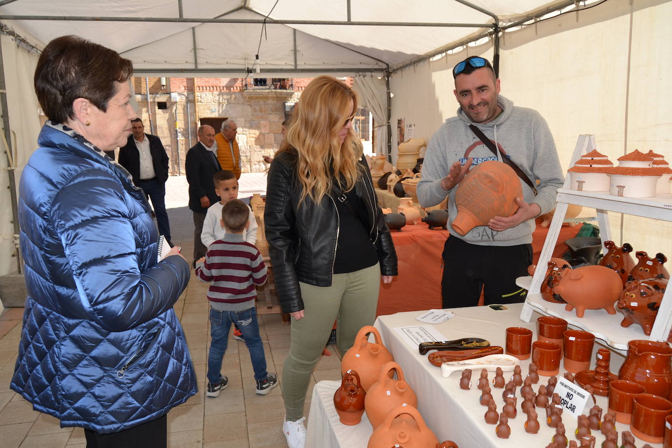 Tradición e historia en la Feria de Cerámica de Astudillo