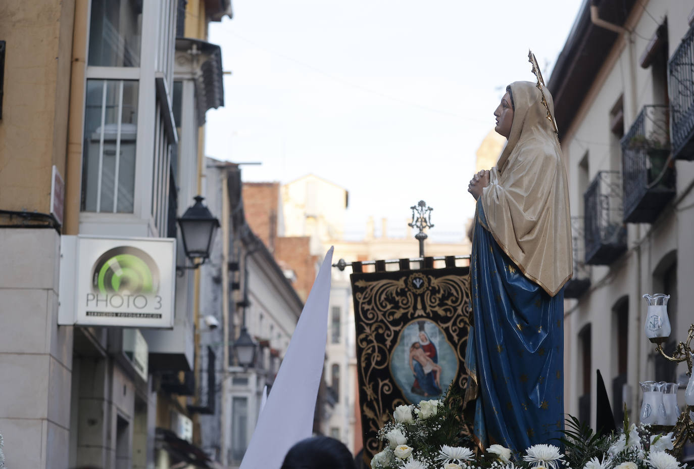 Máxima expectación en la procesión de las vírgenes