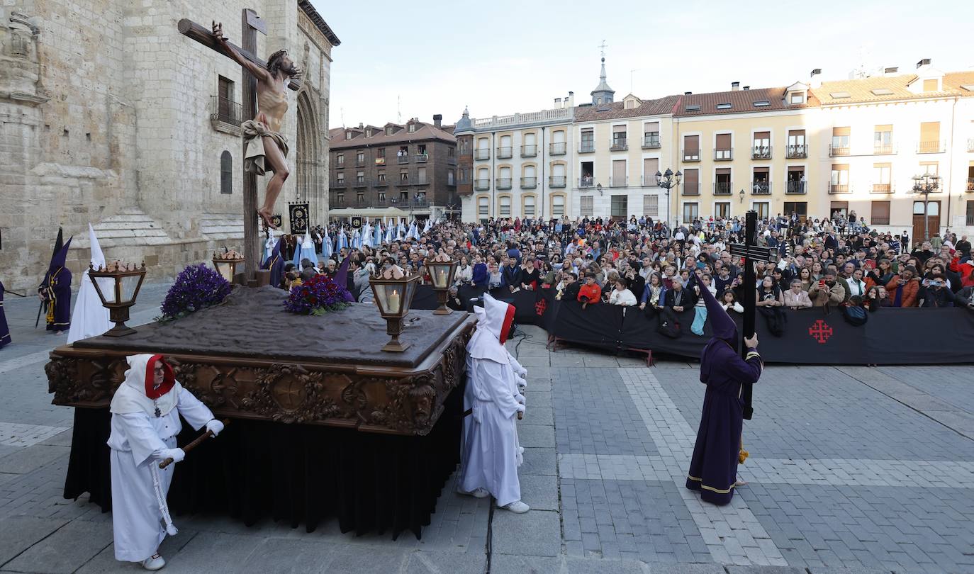 La vistosidad del Descendimiento y el Santo Entierro