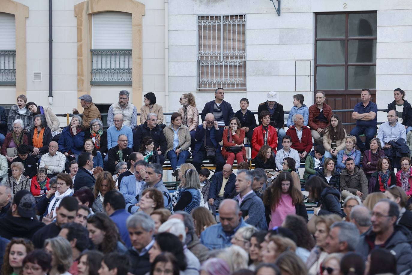 La vistosidad del Descendimiento y el Santo Entierro