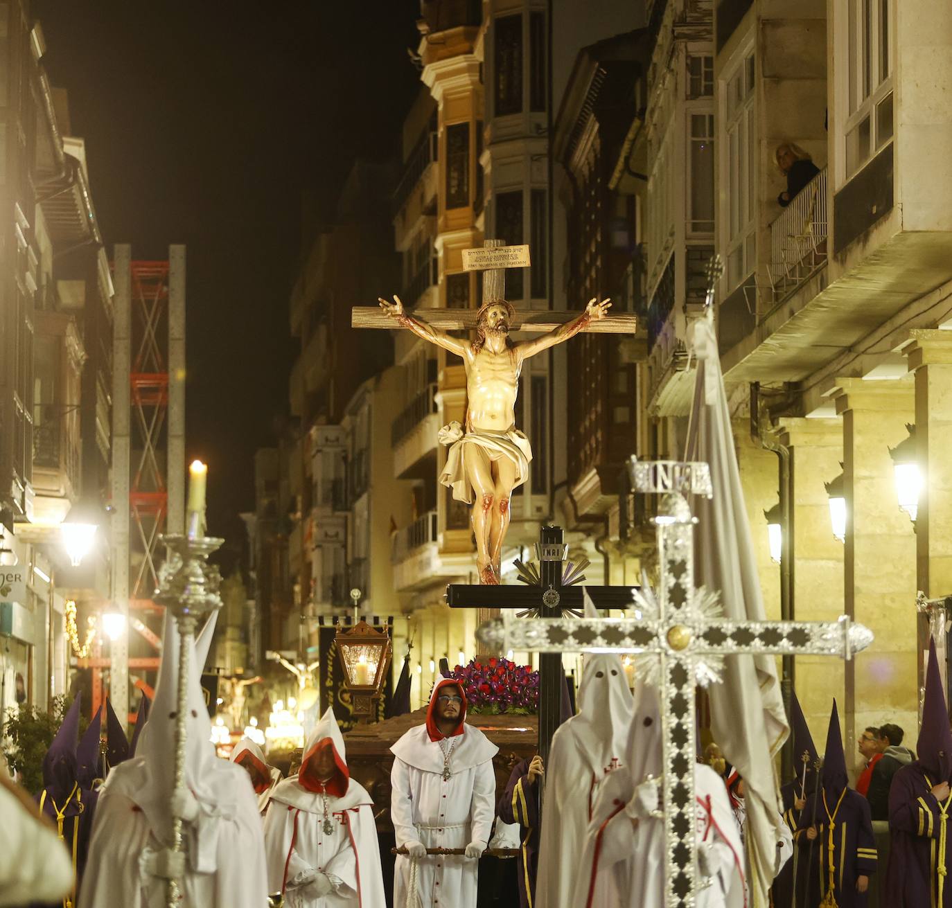 La vistosidad del Descendimiento y el Santo Entierro