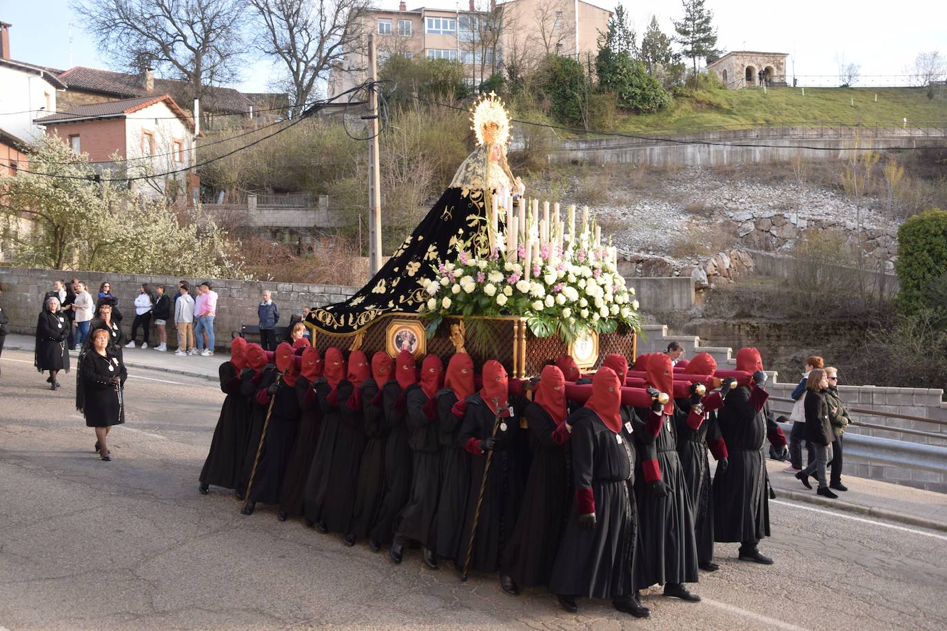 Guardo se entrega a la procesión más relevante