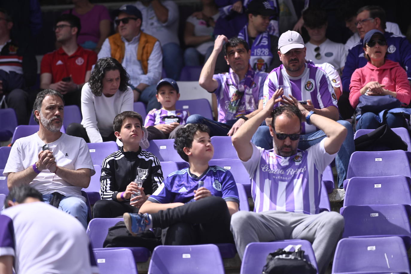 Búscate en la grada del Real Valladolid-Mallorca (1 de 4)