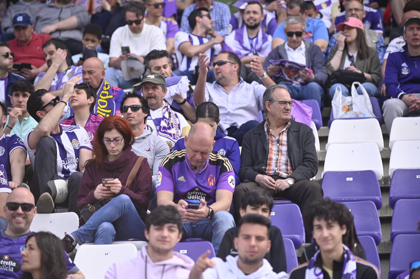 Búscate en la grada del Real Valladolid-Mallorca (1 de 4)