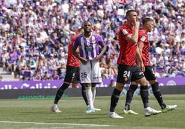 Larin se lamenta de un aocasión durante el partido disputado frente al Mallorca.