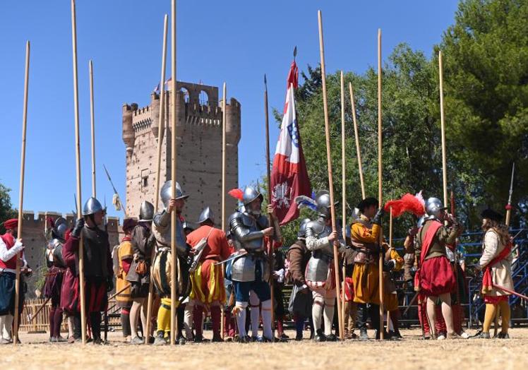 Imagen de una recreación histórica en el Castillo de La Mota.