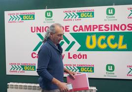 El coordinador de UCCL, Jesús Manuel González, este viernes en rueda de prensa.