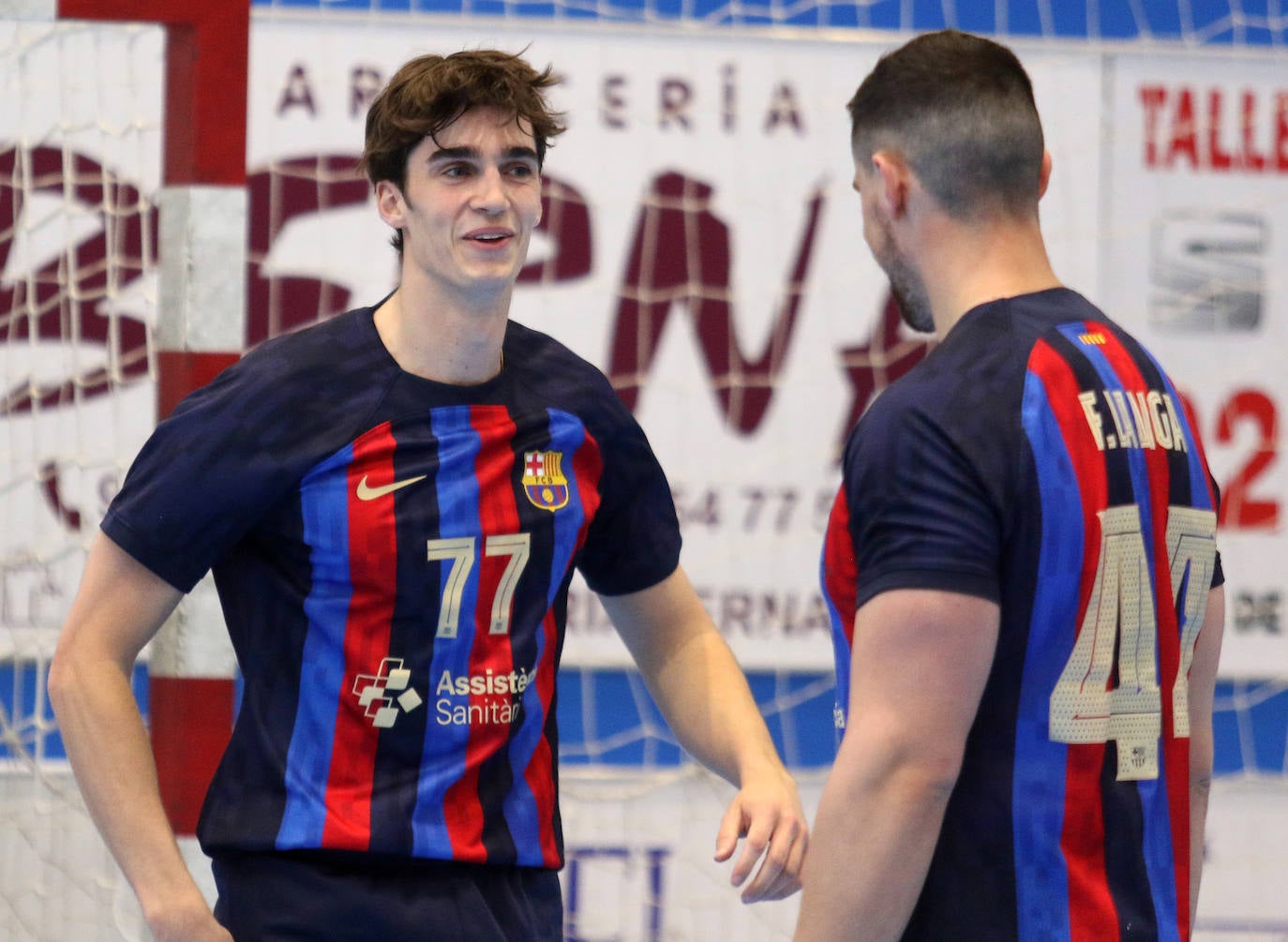 Victoria del Balonmano Nava ante el Barcelona (35-30)