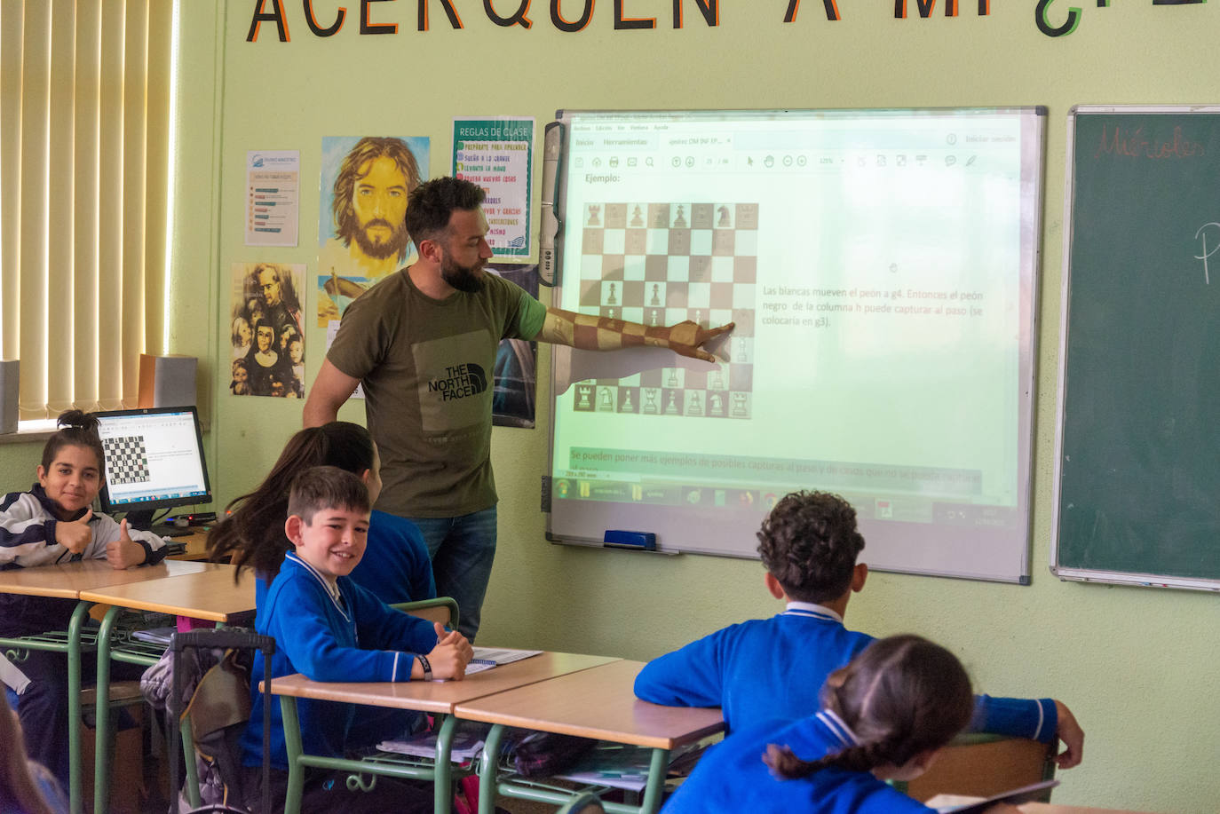 El colegio Divino Maestro es un tablero de ajedrez