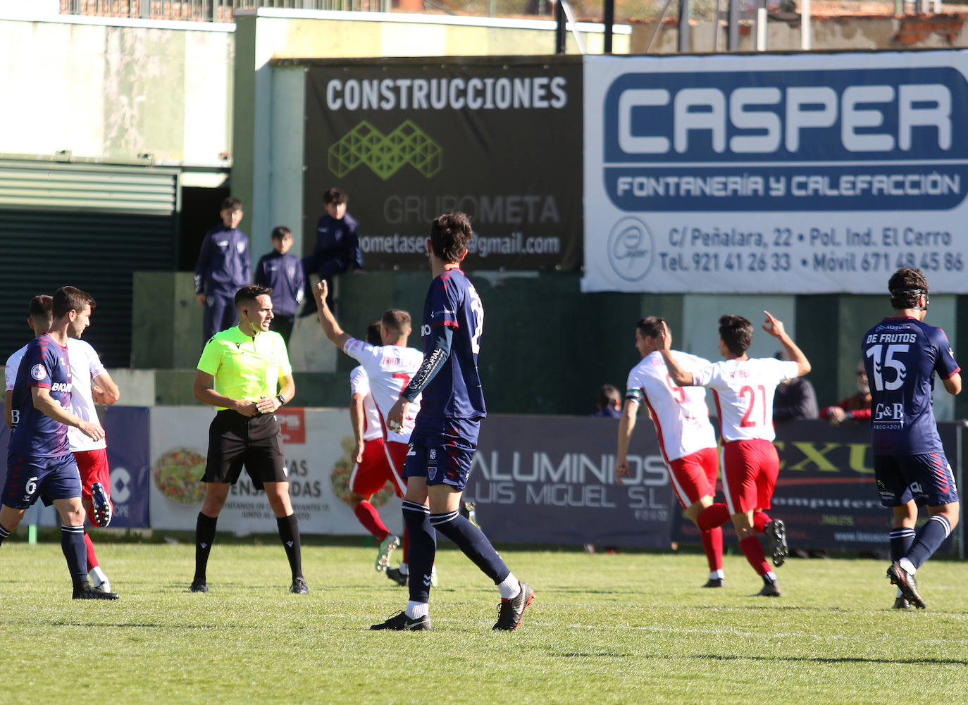 Dura derrota de la Gimnástica ante el Cacereño en La Albuera (1-5)