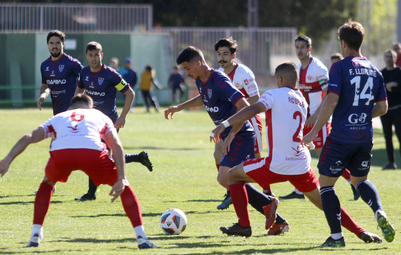 Dura derrota de la Gimnástica ante el Cacereño en La Albuera (1-5)