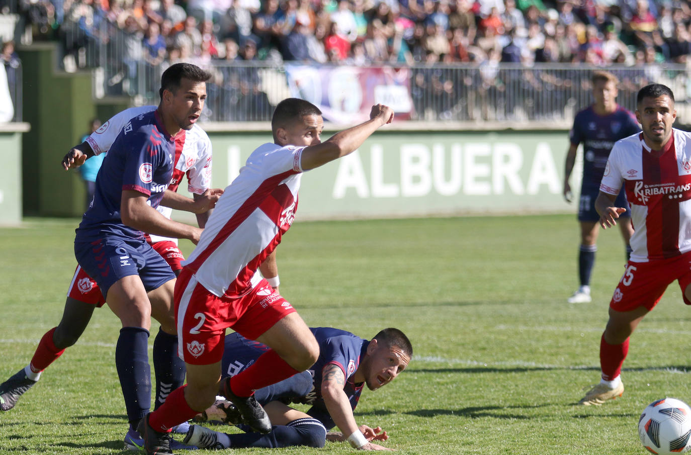 Dura derrota de la Gimnástica ante el Cacereño en La Albuera (1-5)