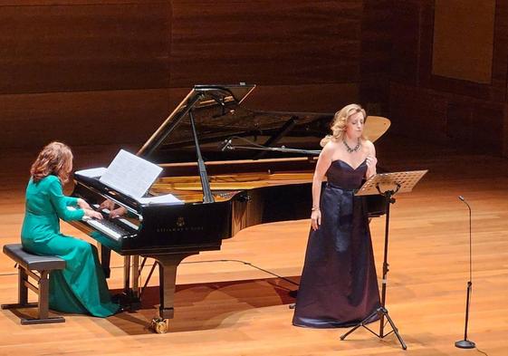 Irene Alfageme y Raquel Lojendio, durante el recital.