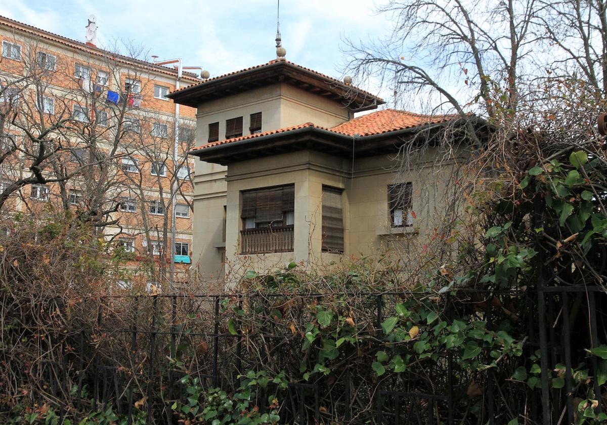 Edificio de Villa Estrella, próximo a la iglesia de Santo Tomás.